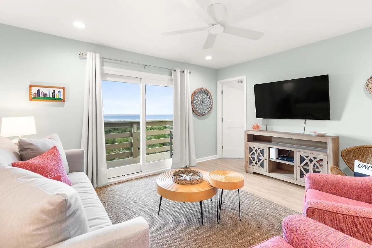 Apartment Lighthouse Point 18c