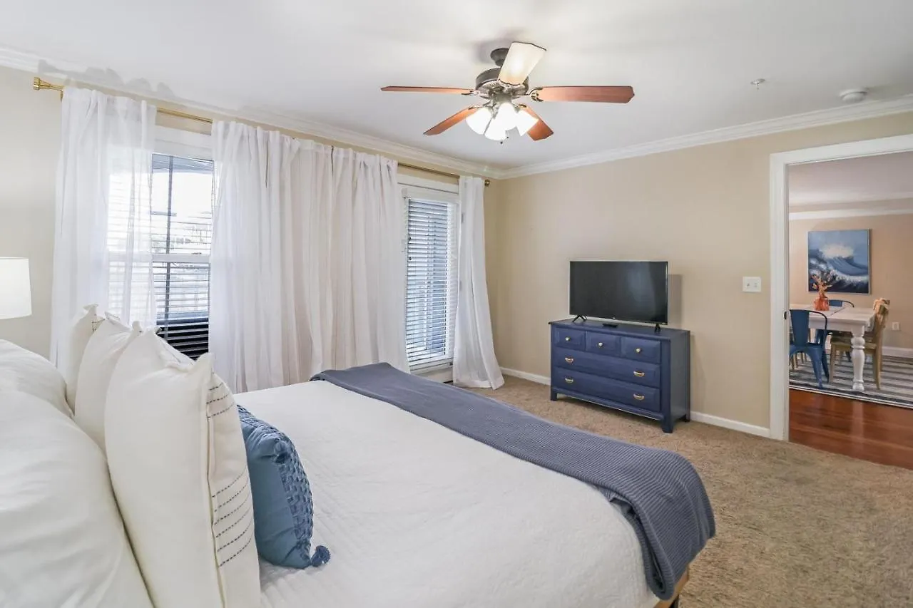 104 Pelican's Landing *