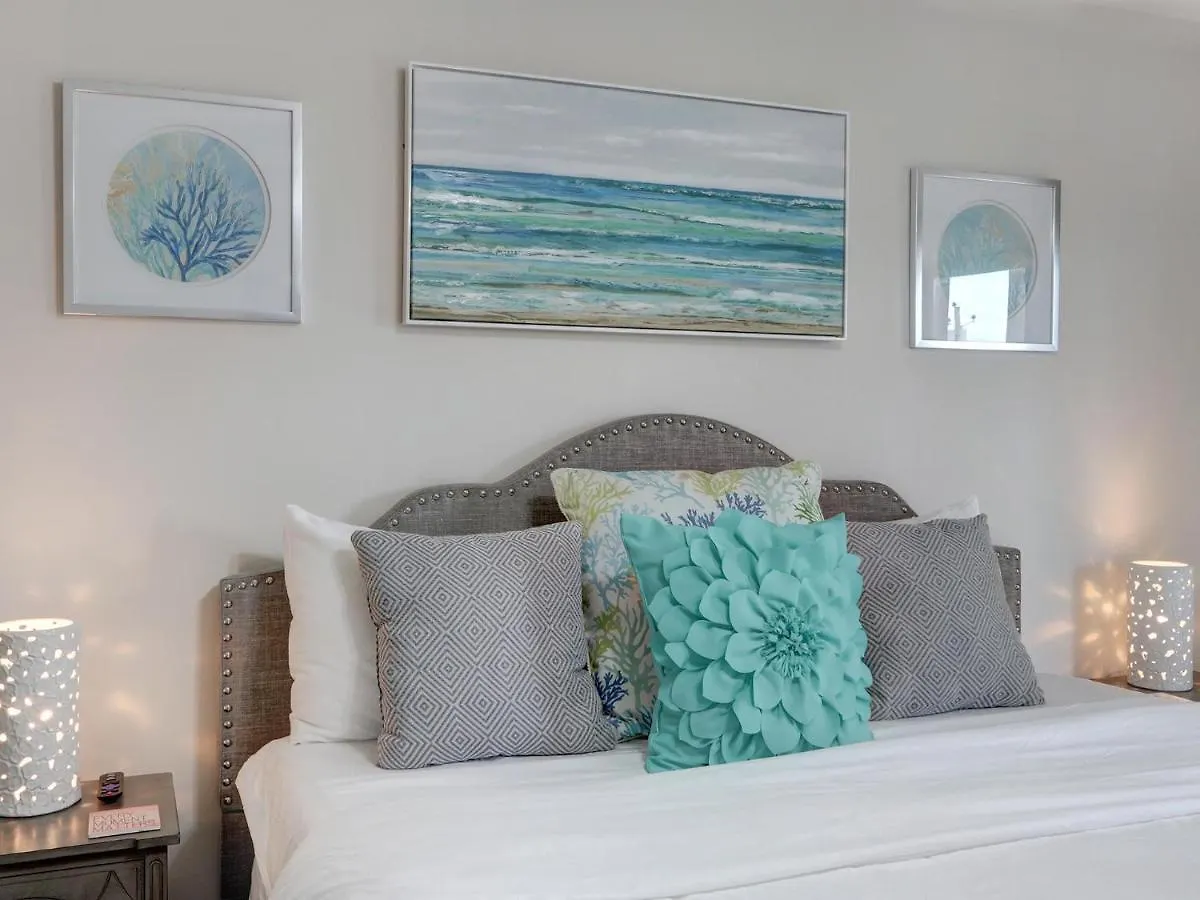 Holiday home Sweet Location With Sophistication