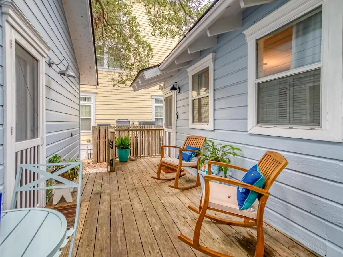 Latitude Adjustment Carriage House Apartment Tybee Island