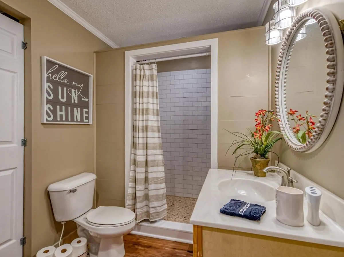 Latitude Adjustment Main House Apartment *
