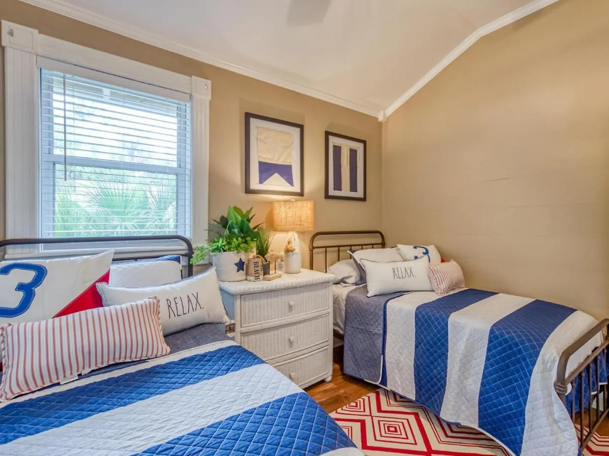 Latitude Adjustment Holiday home Tybee Island