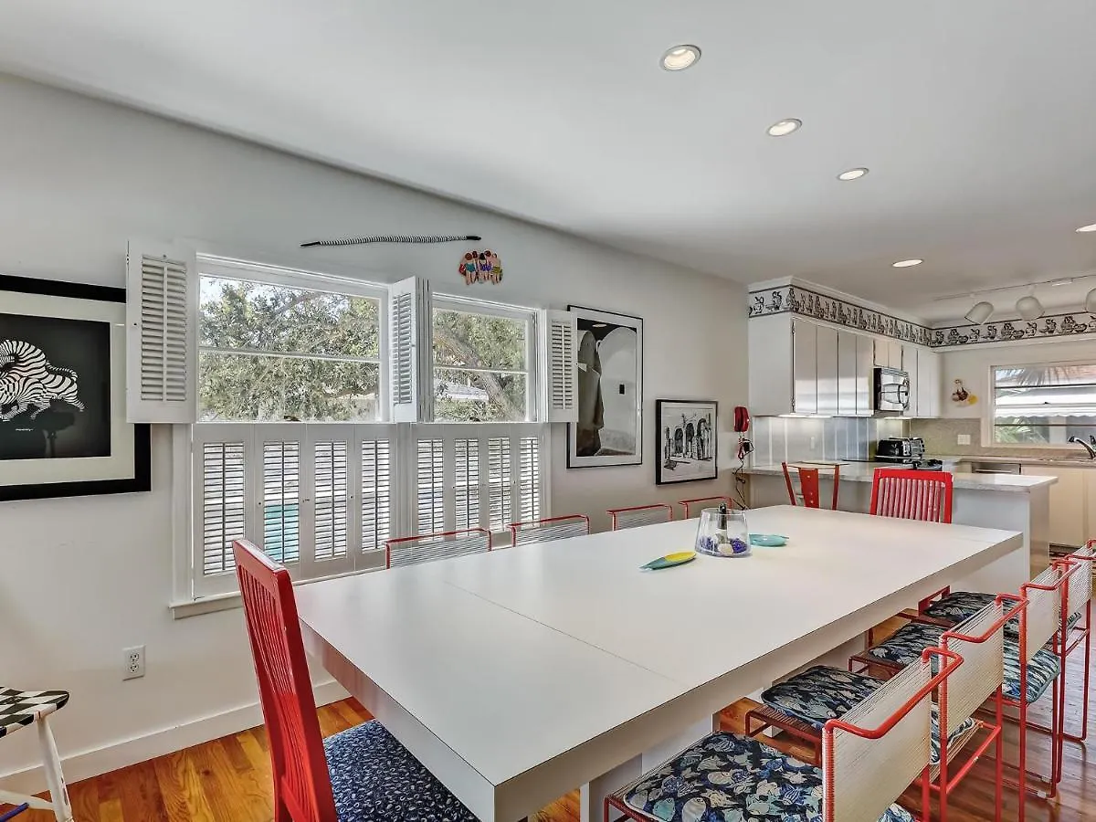 Coops Retreat Unit A Holiday home Tybee Island