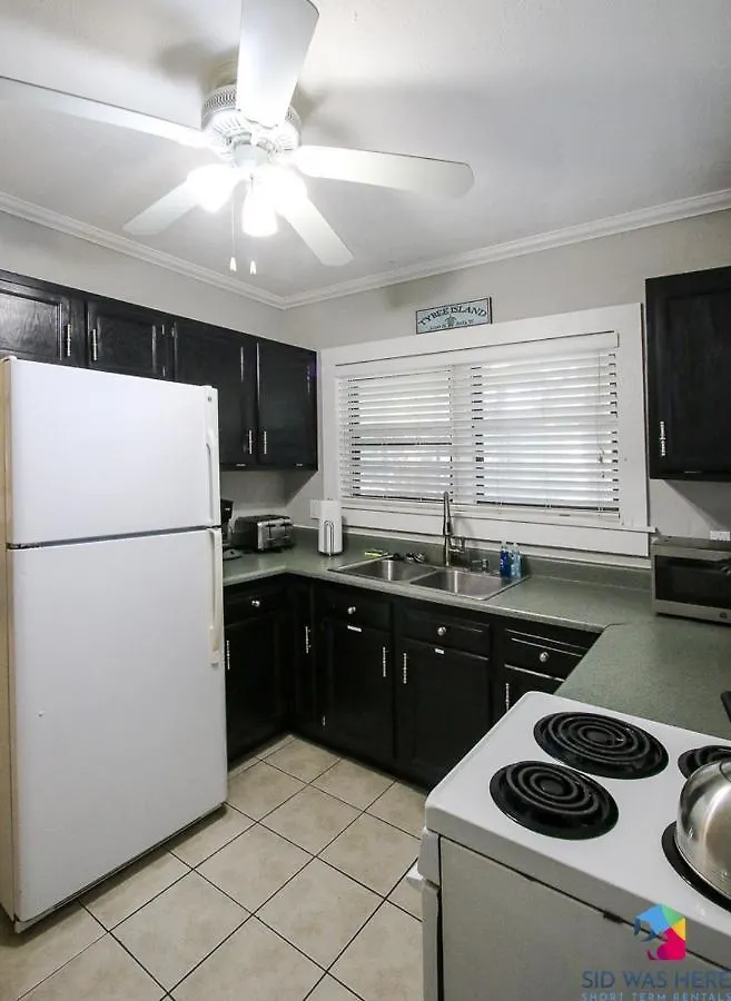 Holiday home Sandys Dream Walk To North Beach Lower *