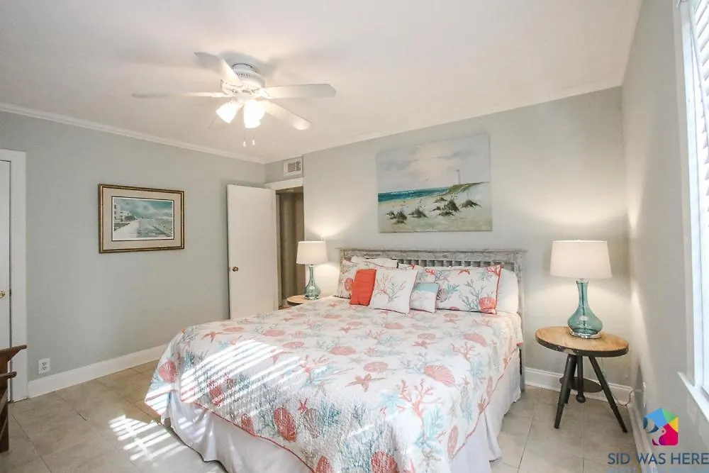 Holiday home Sandys Dream Walk To North Beach Lower Tybee Island