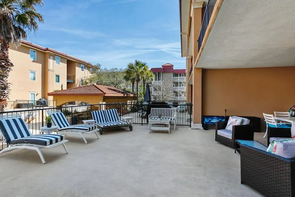 Holiday home Unique 3br, 1 Of 5 W/huge Poolside Patio, Steps To & Pier, Gated Tybee Island