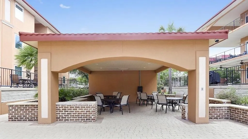 Unique 3br, 1 Of 5 W/huge Poolside Patio, Steps To & Pier, Gated * Tybee Island