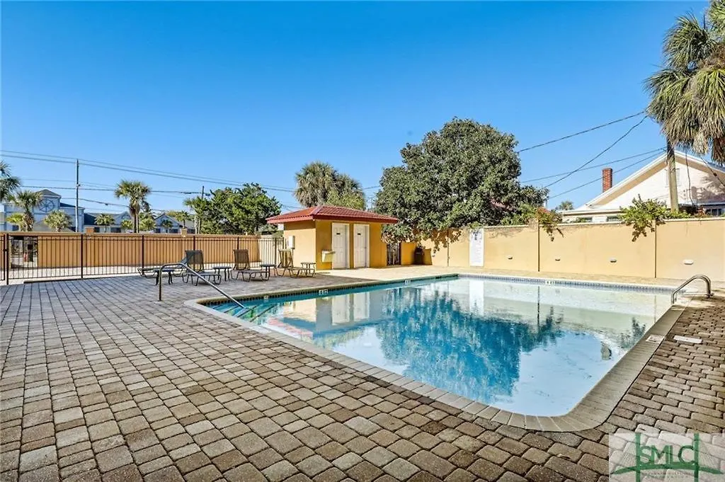 Holiday home Unique 3br, 1 Of 5 W/huge Poolside Patio, Steps To & Pier, Gated Tybee Island