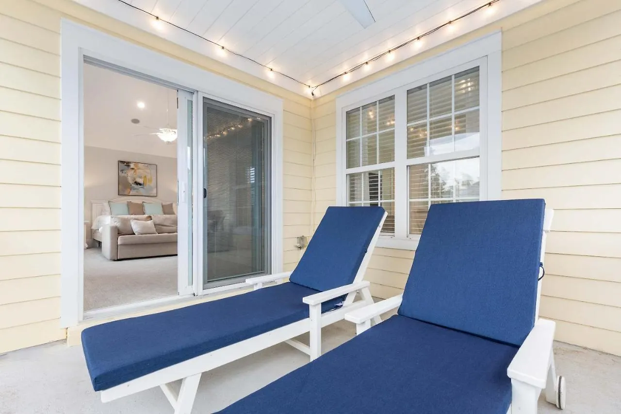 Holiday home Captain Champs Castaway *