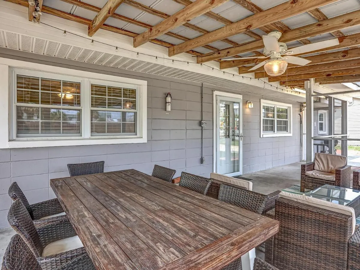 Holiday home Tracy's Tybee Paradise *