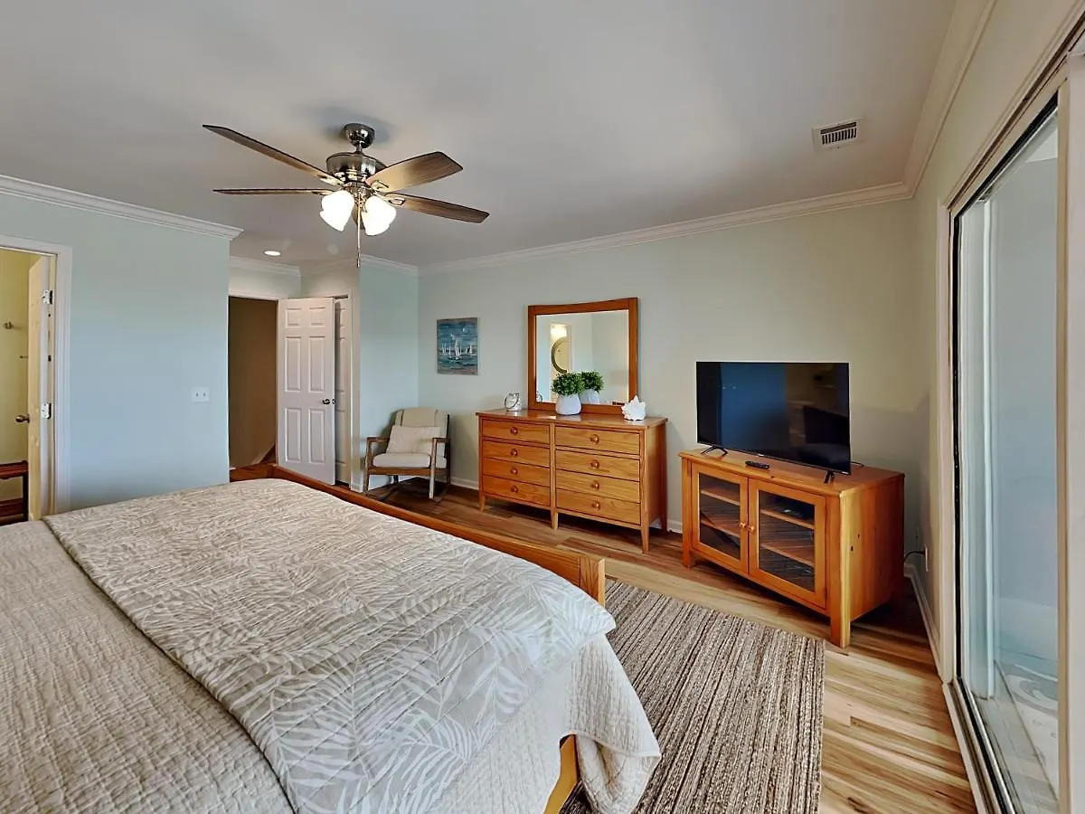 Pointe View Unit G Apartment