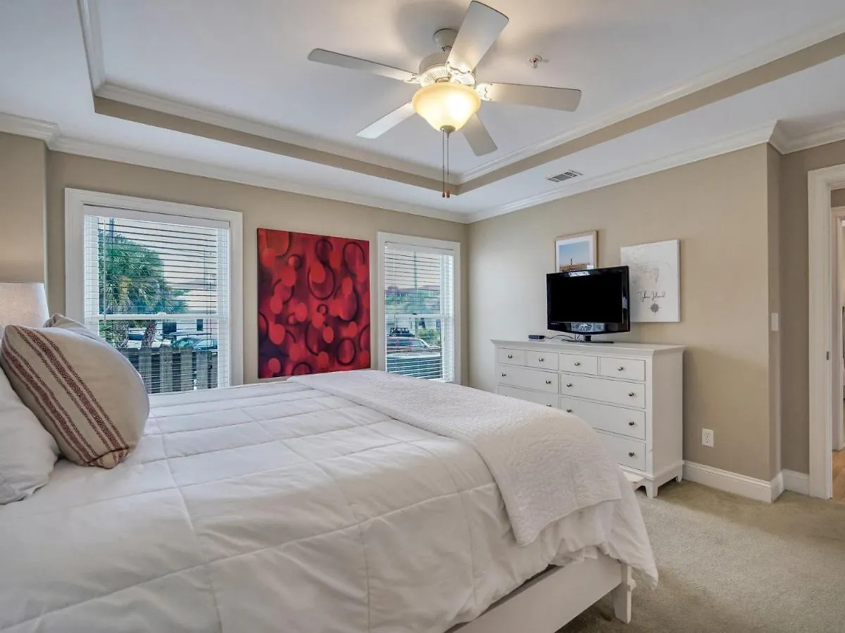 Holiday home Silver Seas 103