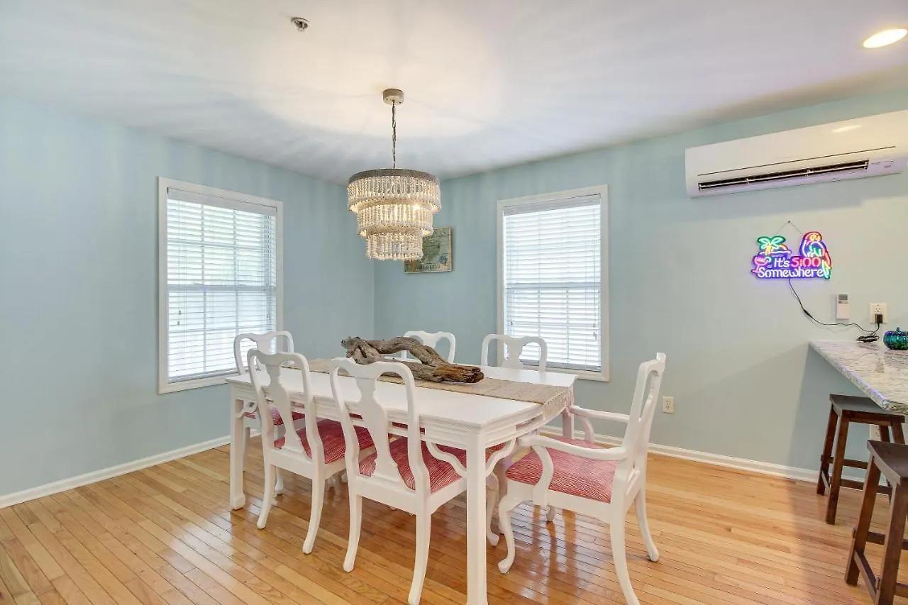 Lovely With Deck Less Than 1 Mi To Beach! * Tybee Island