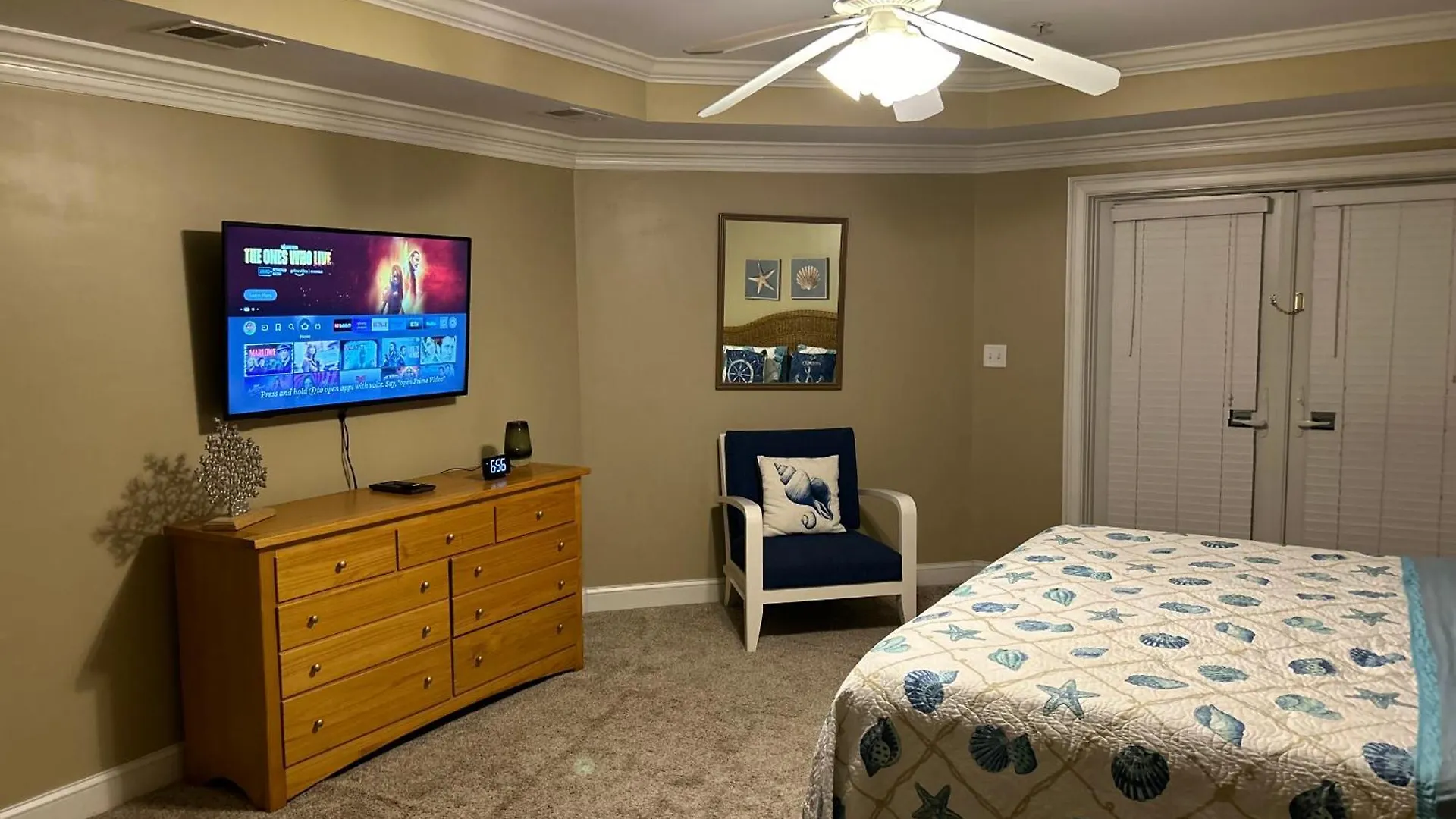 Unique 3br, 1 Of 5 W/huge Poolside Patio, Steps To & Pier, Gated Holiday home Tybee Island