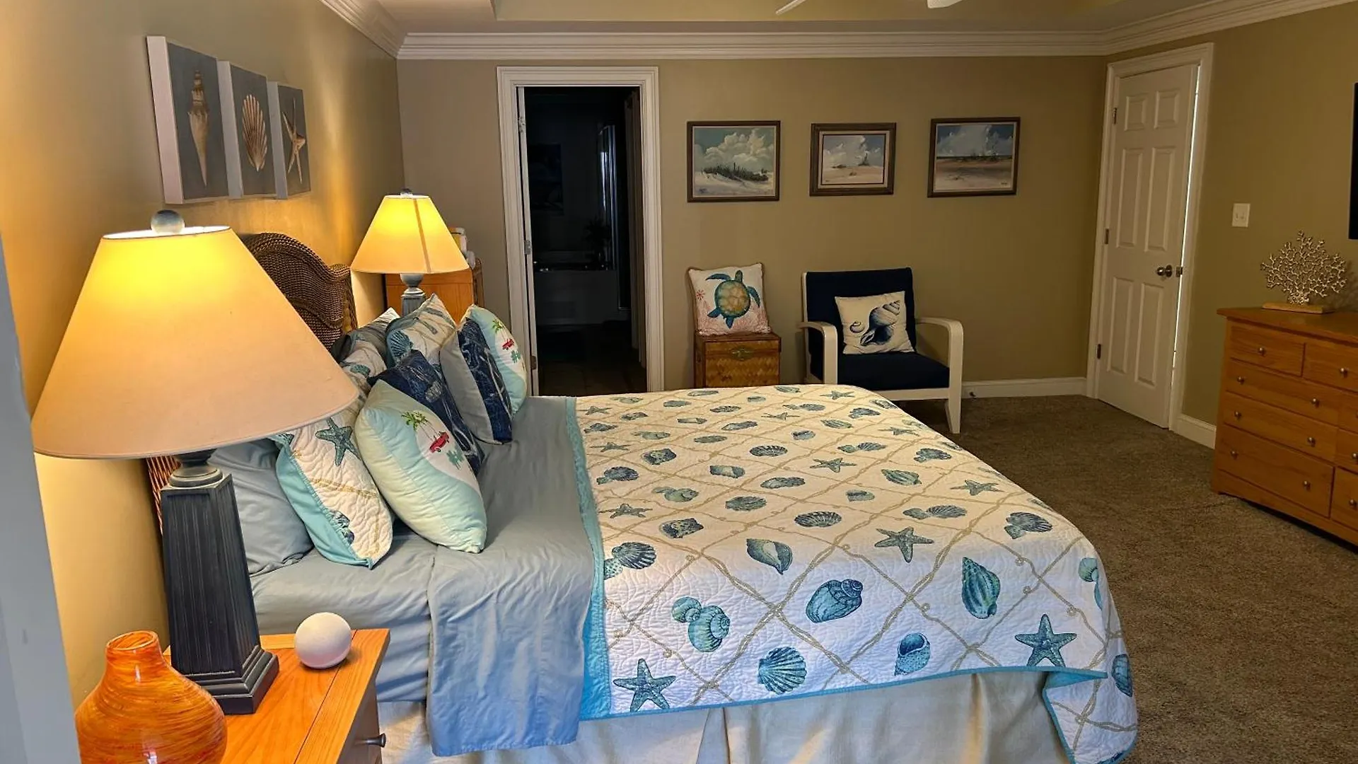 Unique 3br, 1 Of 5 W/huge Poolside Patio, Steps To & Pier, Gated Tybee Island
