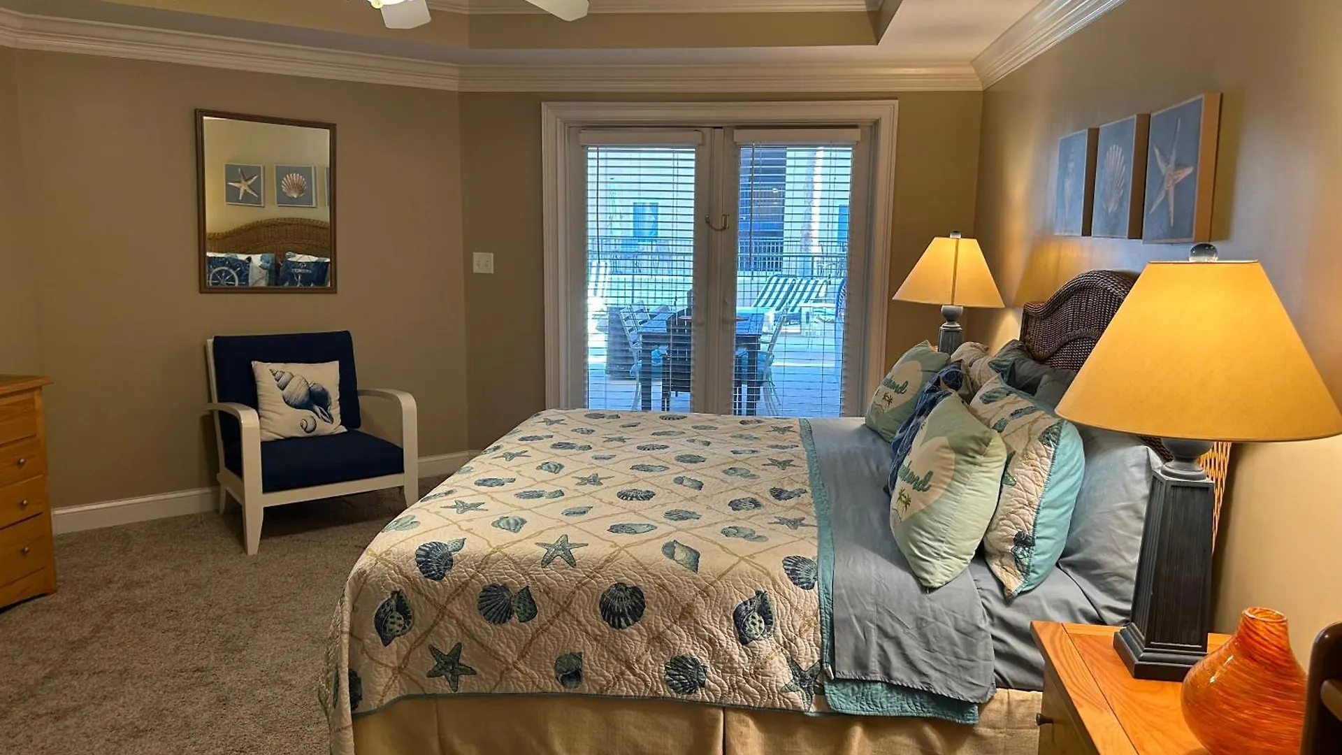Unique 3br, 1 Of 5 W/huge Poolside Patio, Steps To & Pier, Gated * Tybee Island