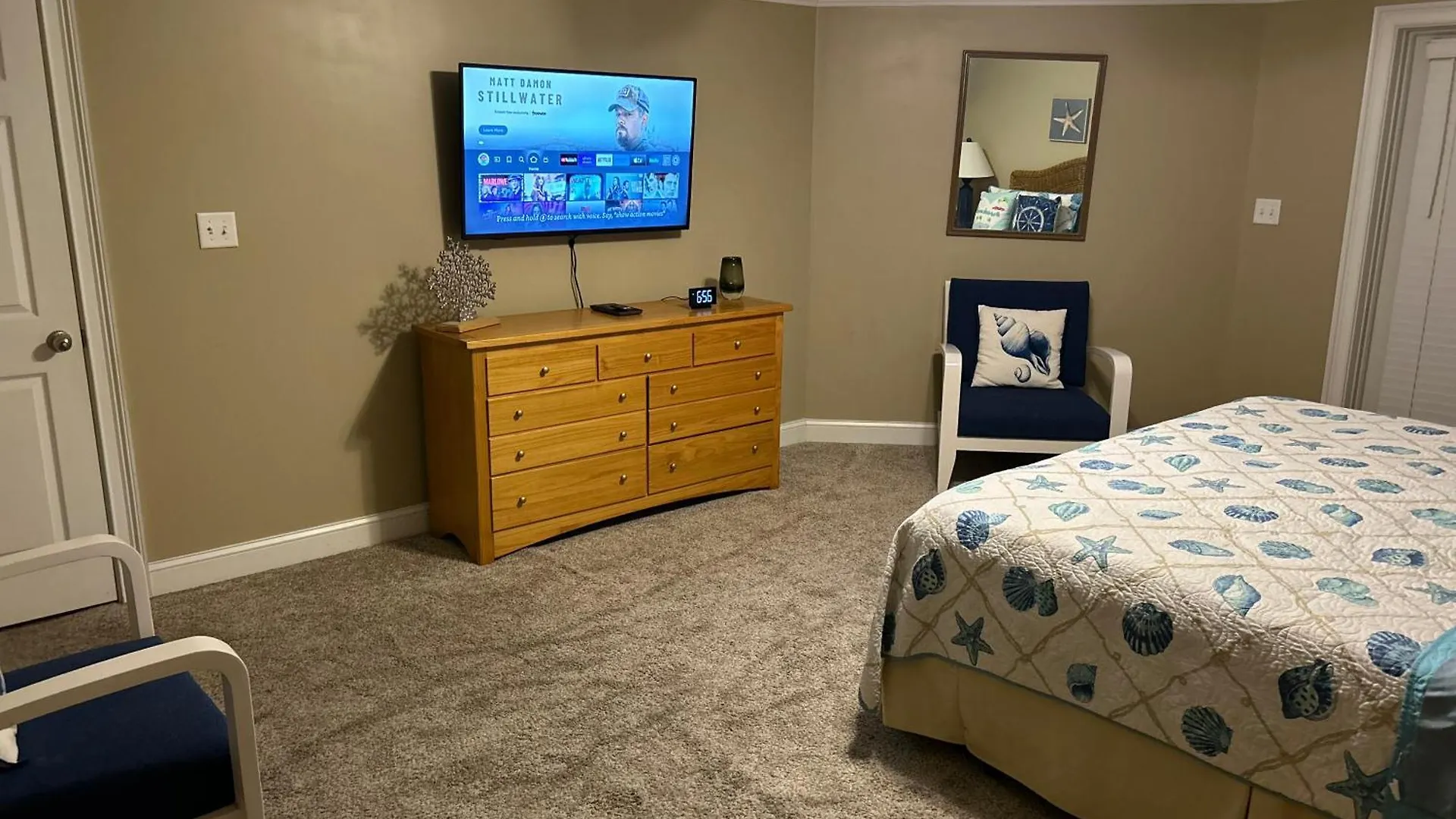 Unique 3br, 1 Of 5 W/huge Poolside Patio, Steps To & Pier, Gated Holiday home *