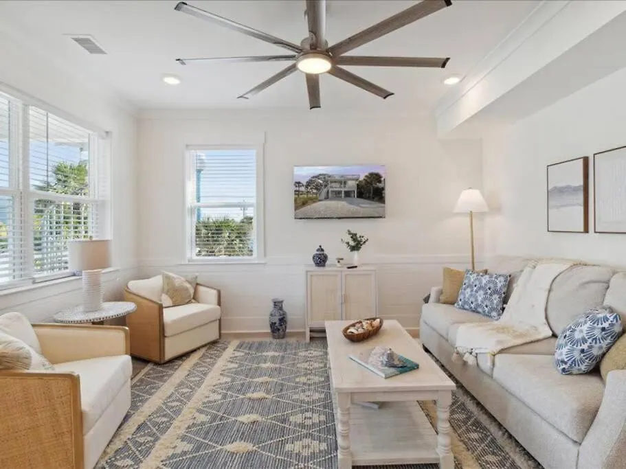 Apartment Bougie And The Beach- Stunning 3 Bed 2 Bath