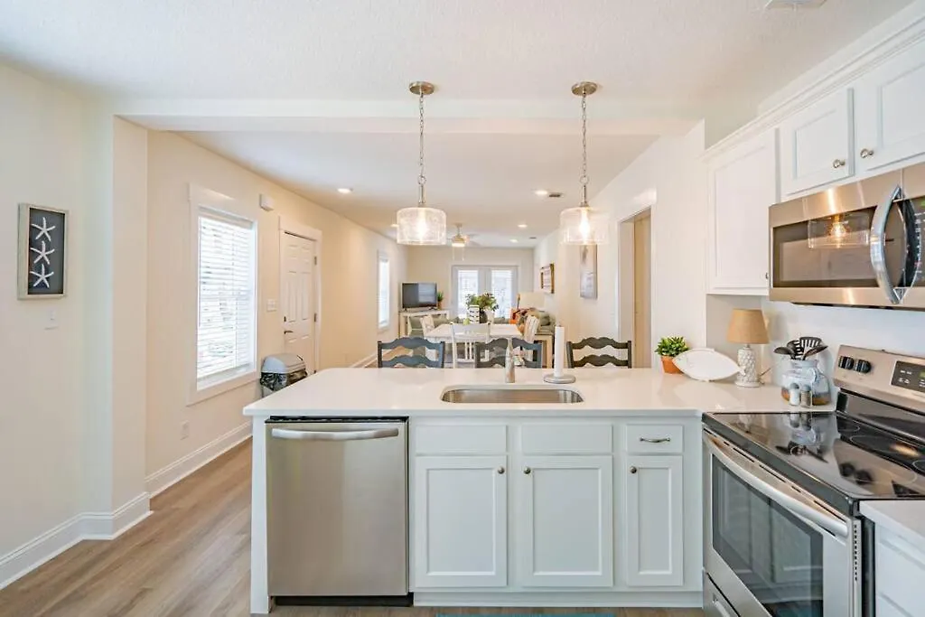 Brand New Tybee Beach Home: Walk To Beach *