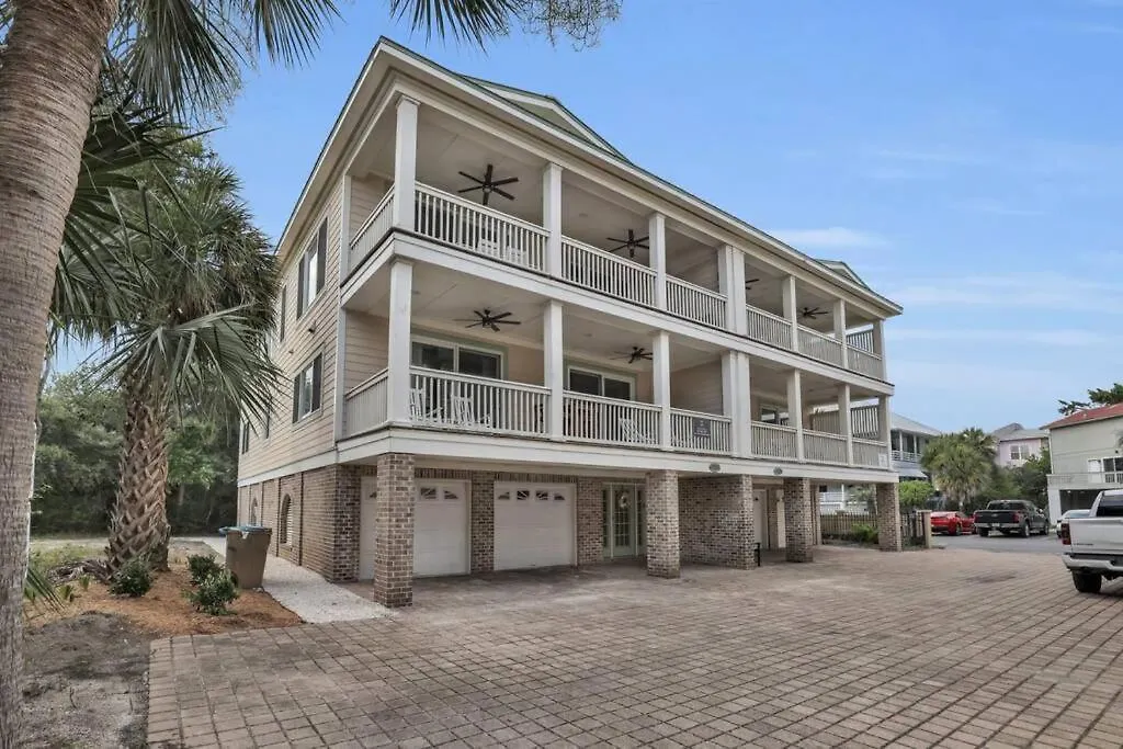 5 Bed 5 Bath Luxury Front W/ocean Views Tybee Island