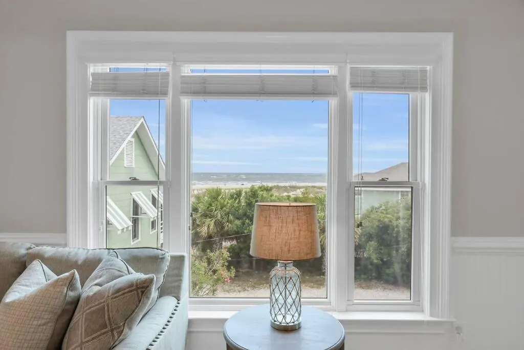 5 Bed 5 Bath Luxury Front W/ocean Views