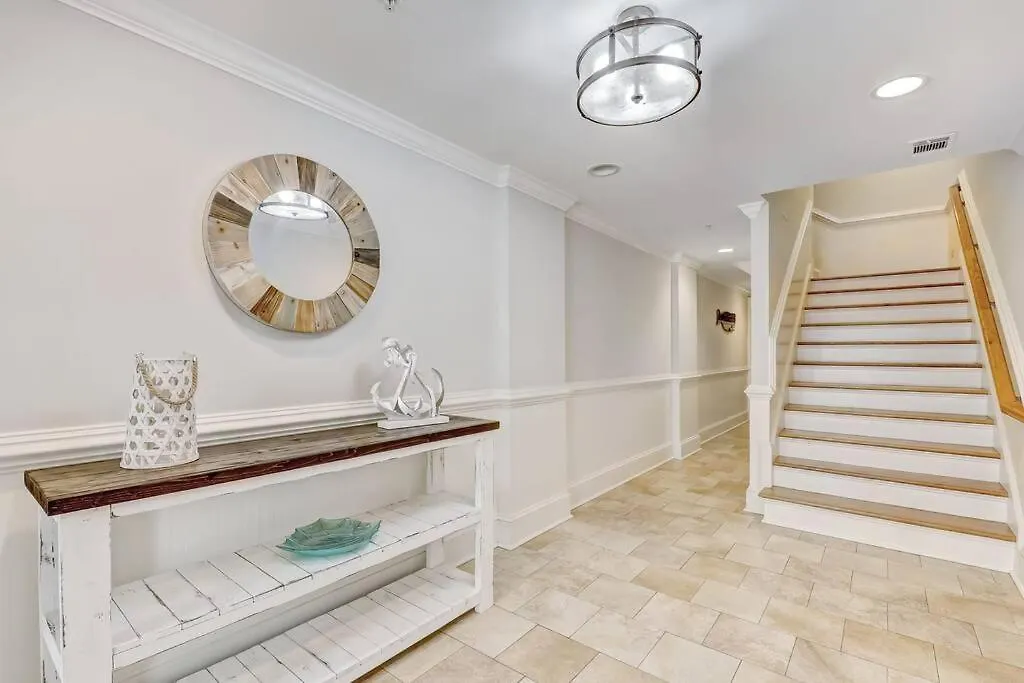 5 Bed 5 Bath Luxury Front W/ocean Views Tybee Island