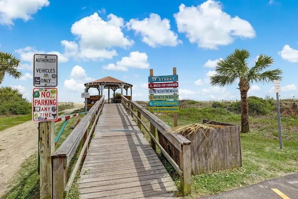 5 Bed 5 Bath Luxury Front W/ocean Views * Tybee Island