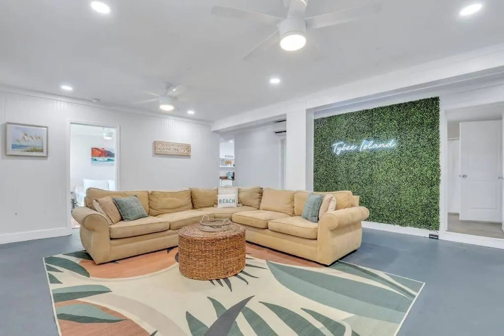 Sandy Feet Retreat Unit B 3 Bedroom Unit Steps To Beach * Tybee Island