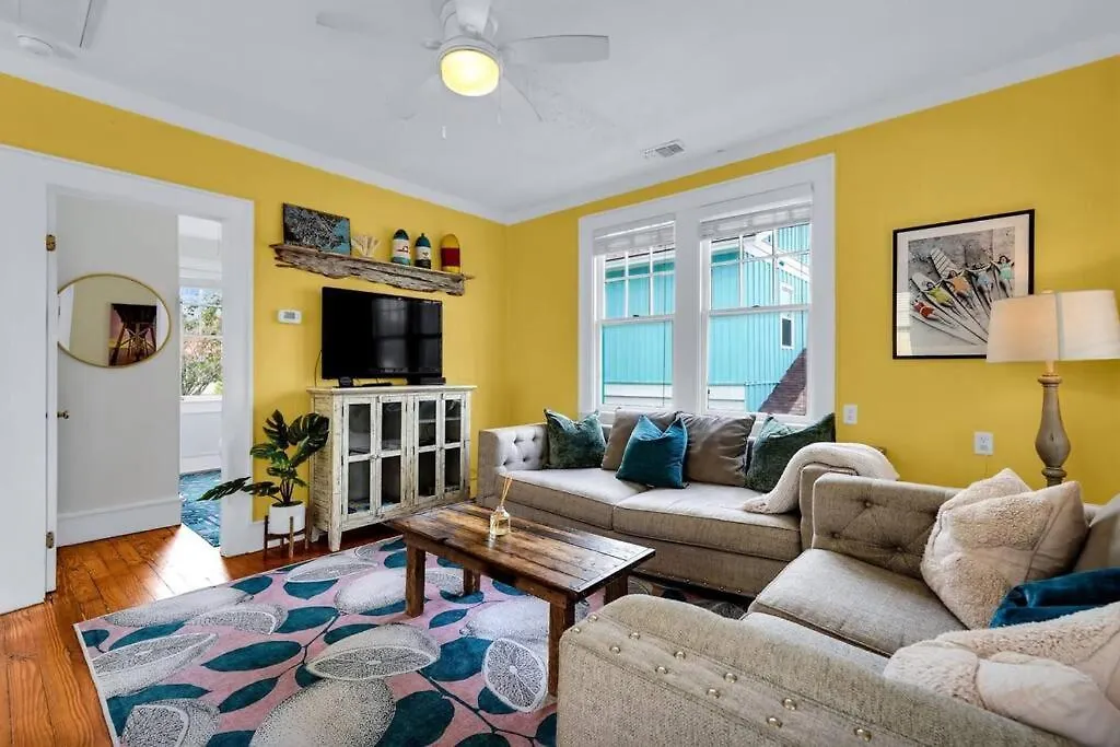 Splash Upper Unit. Heated Pool Walk To Beach!