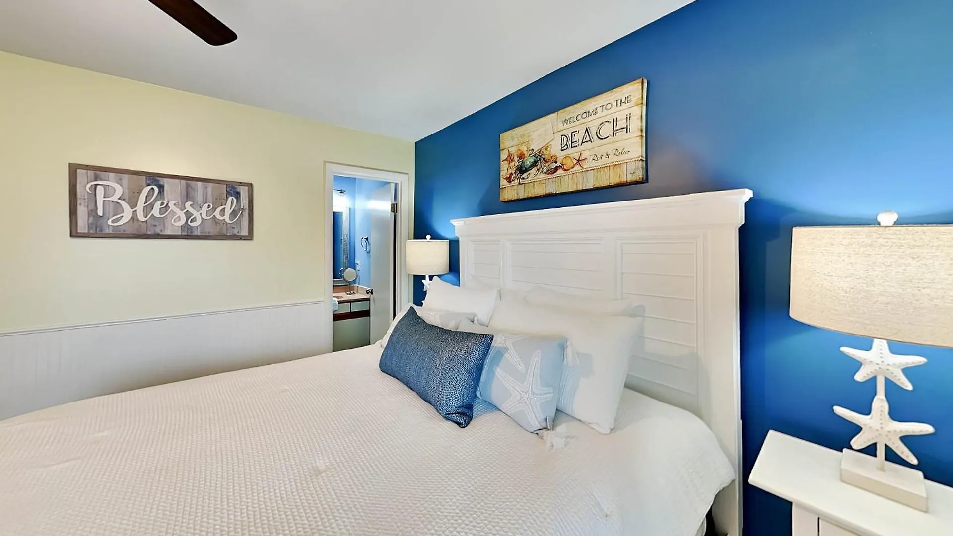 Apartment Lighthouse Point 33a *