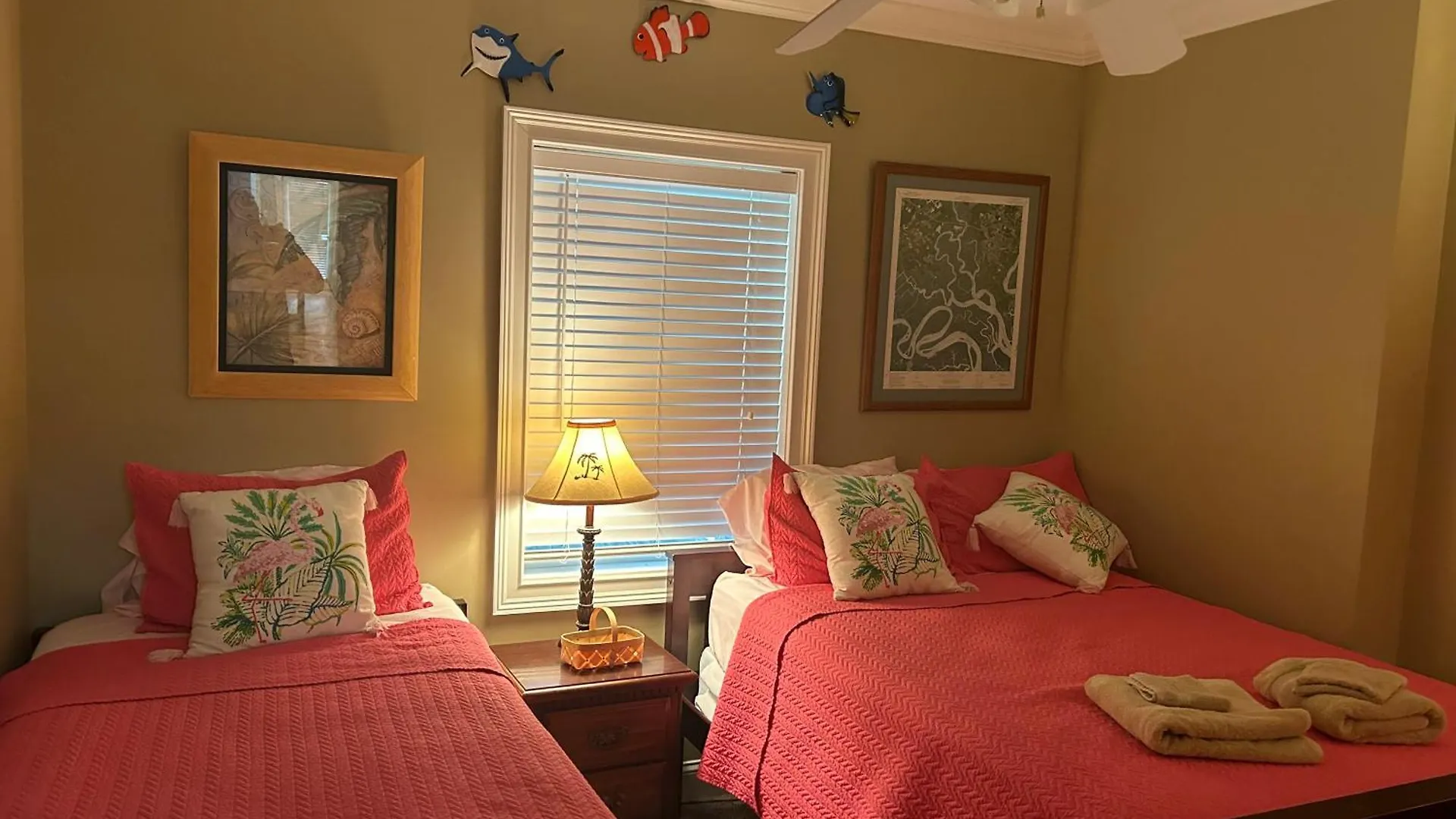 Holiday home Unique 3br, 1 Of 5 W/huge Poolside Patio, Steps To & Pier, Gated Tybee Island