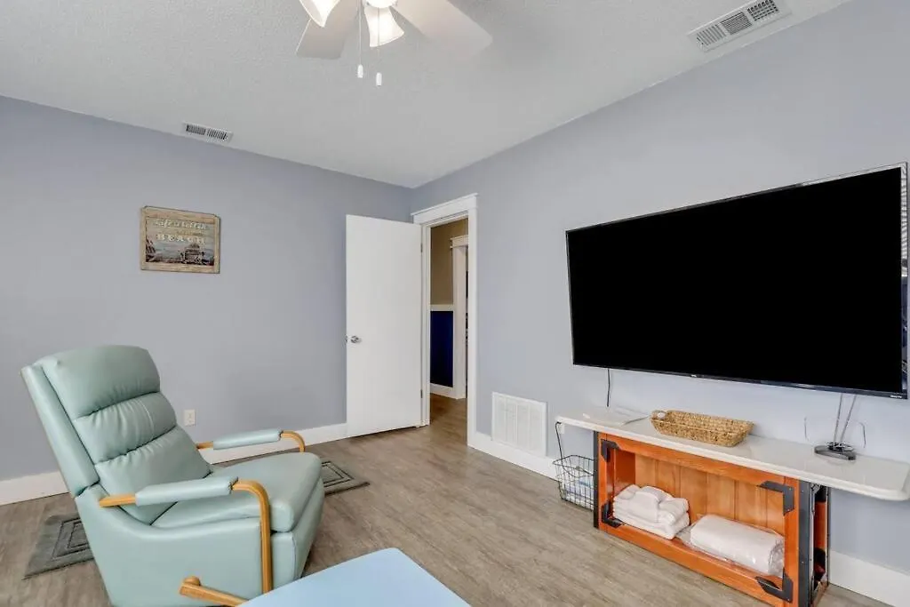 The Miller House: 4 Bdr Family Apartment