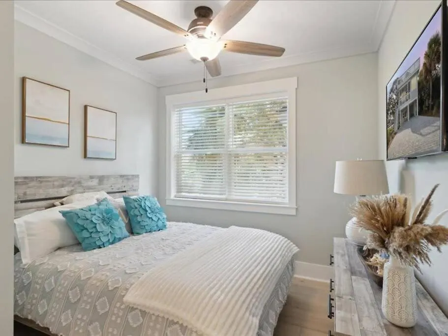 Apartment Bougie And The Beach- Stunning 3 Bed 2 Bath *