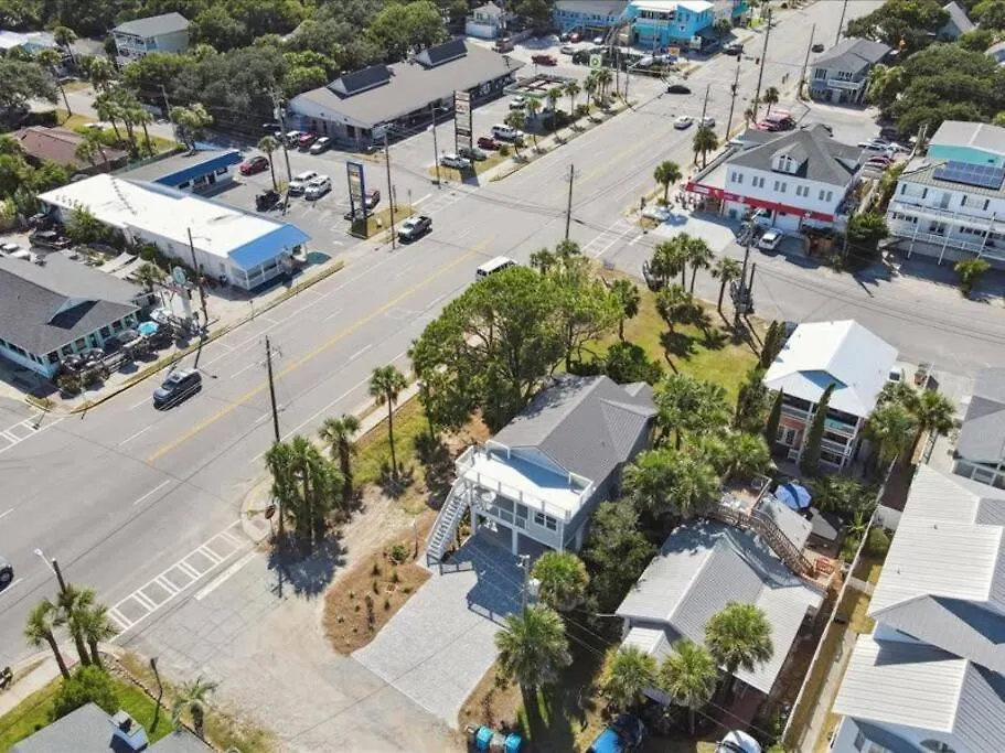 Bougie And The Beach- Stunning 3 Bed 2 Bath Apartment *