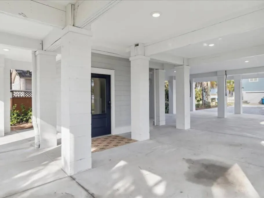 Apartment Bougie And The Beach- Stunning 3 Bed 2 Bath *