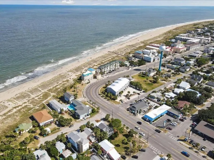 Bougie And The Beach- Stunning 3 Bed 2 Bath *