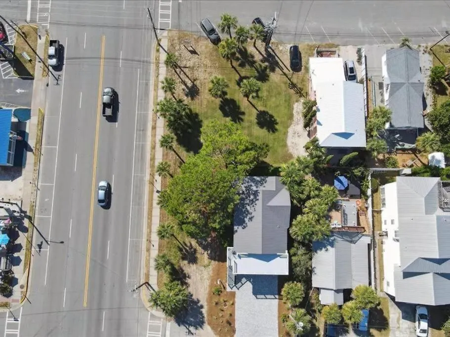 Bougie And The Beach- Stunning 3 Bed 2 Bath * Tybee Island