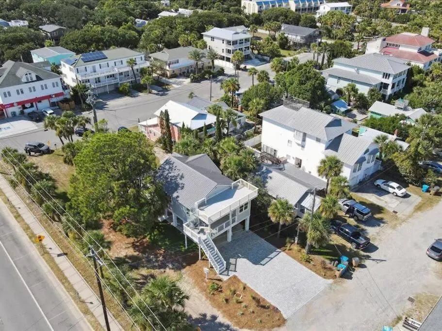 Bougie And The Beach- Stunning 3 Bed 2 Bath Tybee Island