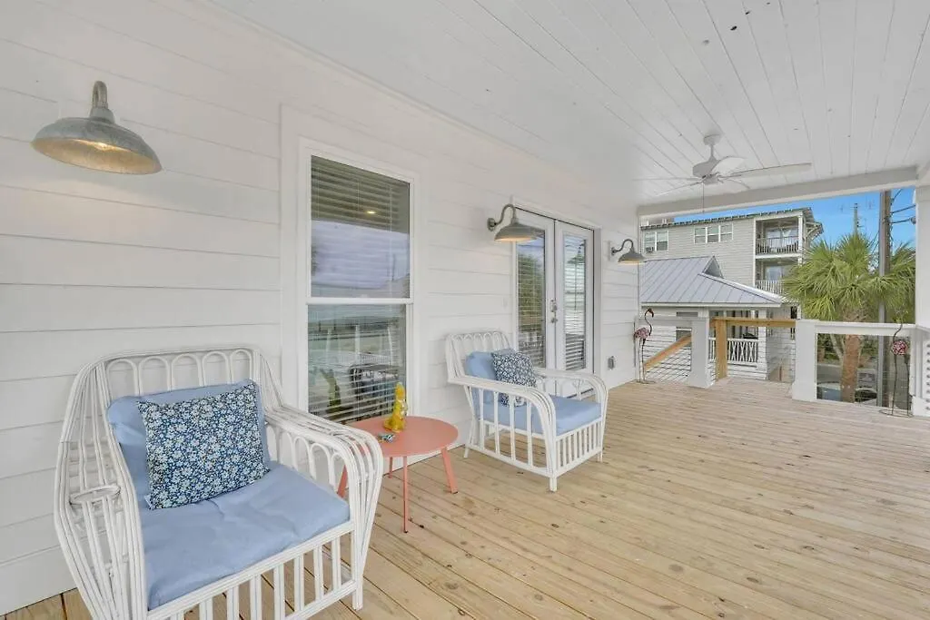 Apartment Freshly Renovated Tybee Home:short Walk To B Tybee Island