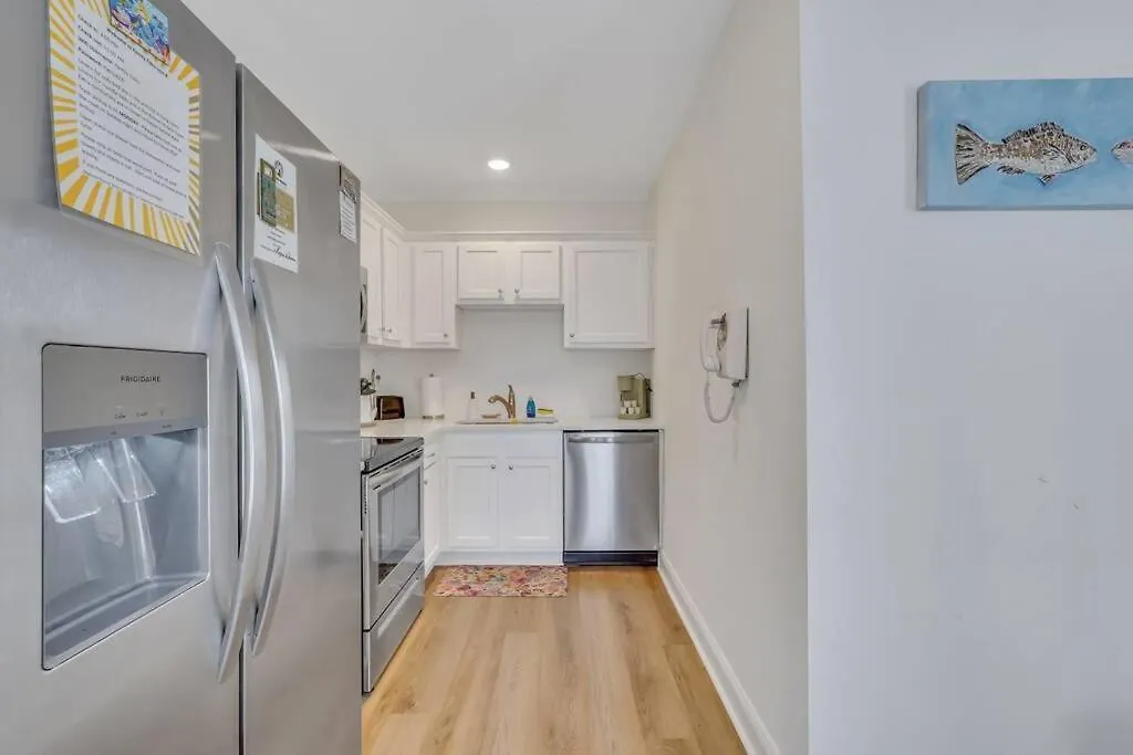 Freshly Renovated Tybee Home:short Walk To B *