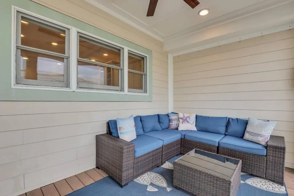 5 Bed 5 Bath Luxury Front W/ocean Views Apartment