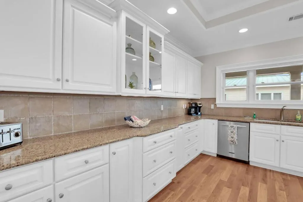 5 Bed 5 Bath Luxury Front W/ocean Views Apartment Tybee Island