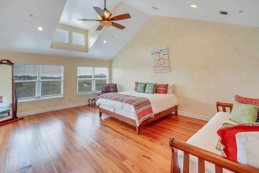 Unique 5 Bdr On The Marsh! Hot Tub Amazing Su Apartment