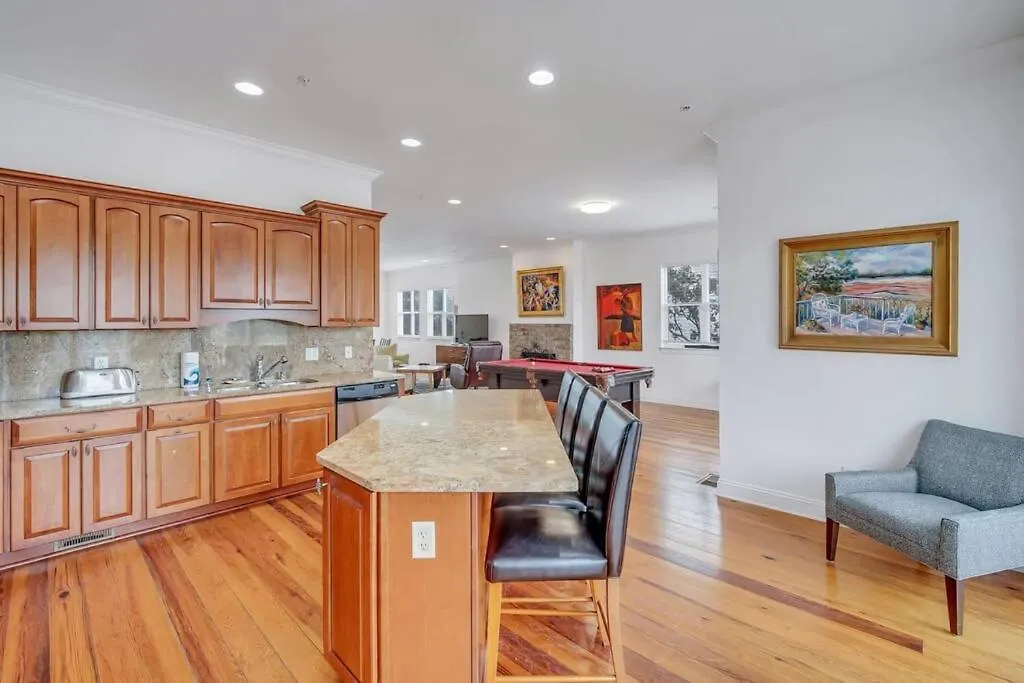 Unique 5 Bdr On The Marsh! Hot Tub Amazing Su Apartment