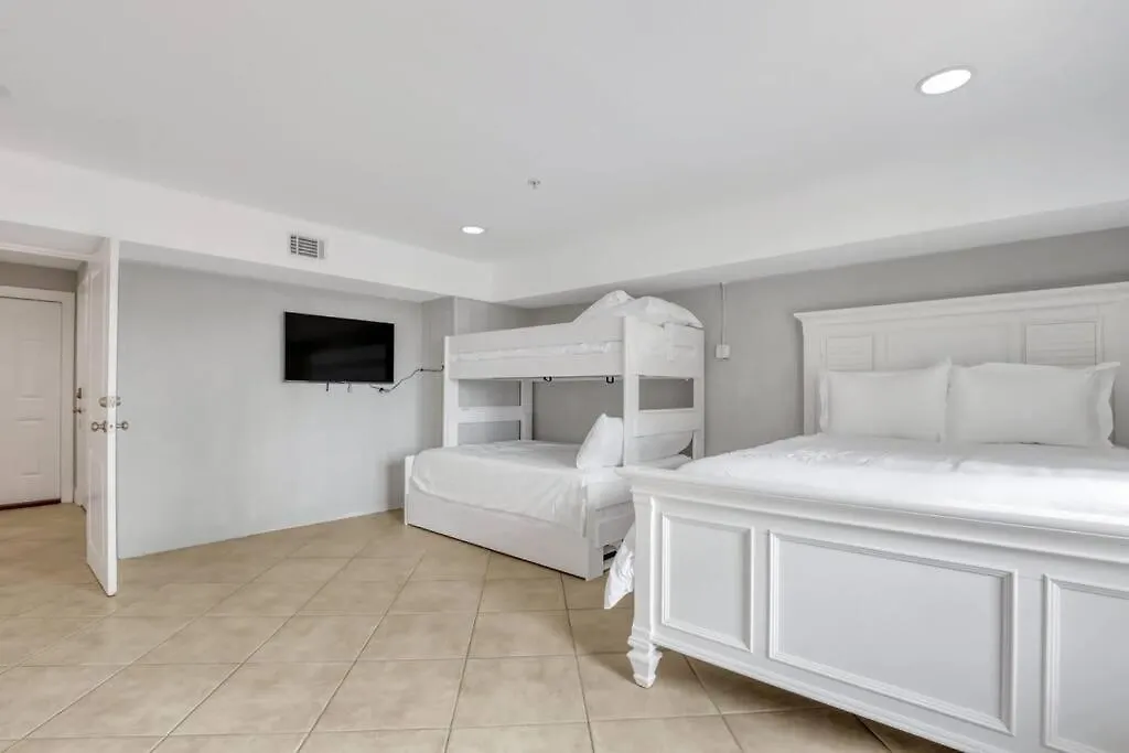 Luxury 5br W Heated Pool Unbeatable Views *
