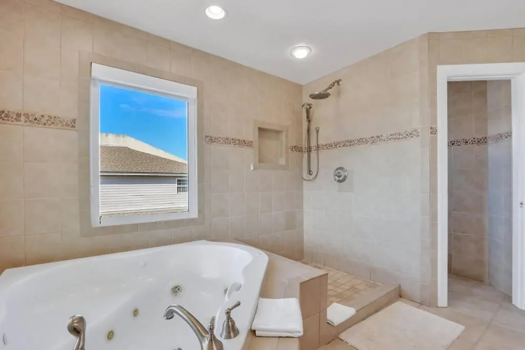 Luxury 5br W Heated Pool Unbeatable Views Tybee Island