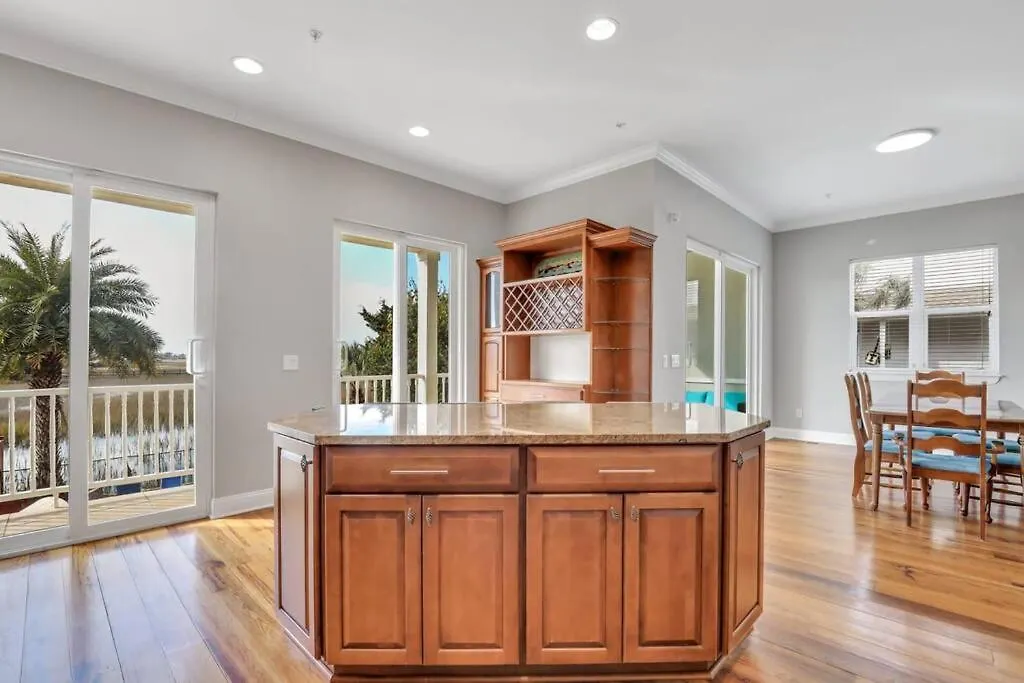 Luxury 5br W Heated Pool Unbeatable Views Apartment