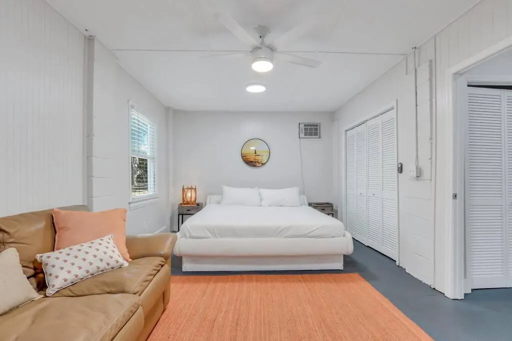 Sandy Feet Retreat Unit B 3 Bedroom Unit Steps To Beach Tybee Island