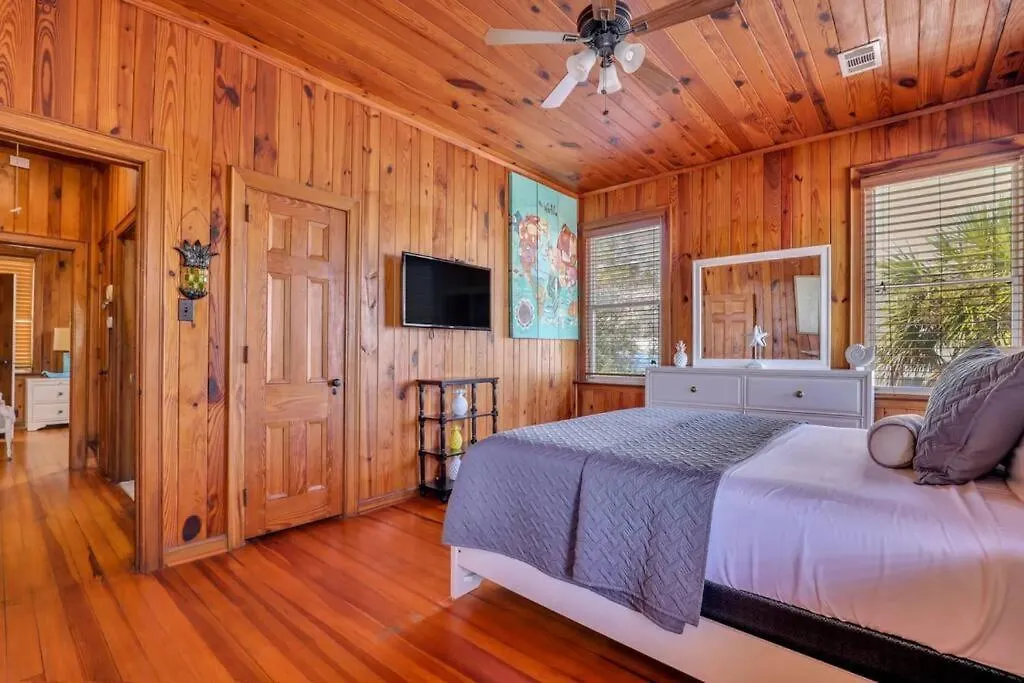 Pineapple By The Sea, 3 Bedroom Home, Steps To * Tybee Island