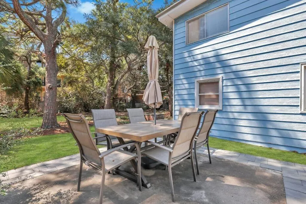 Pineapple By The Sea, 3 Bedroom Home, Steps To Apartment